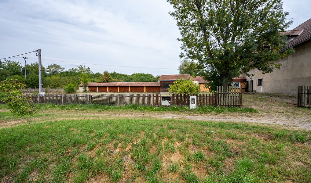 Prodej ubytovacího objektu 852 m², Chroustovice – náhled fotky 25