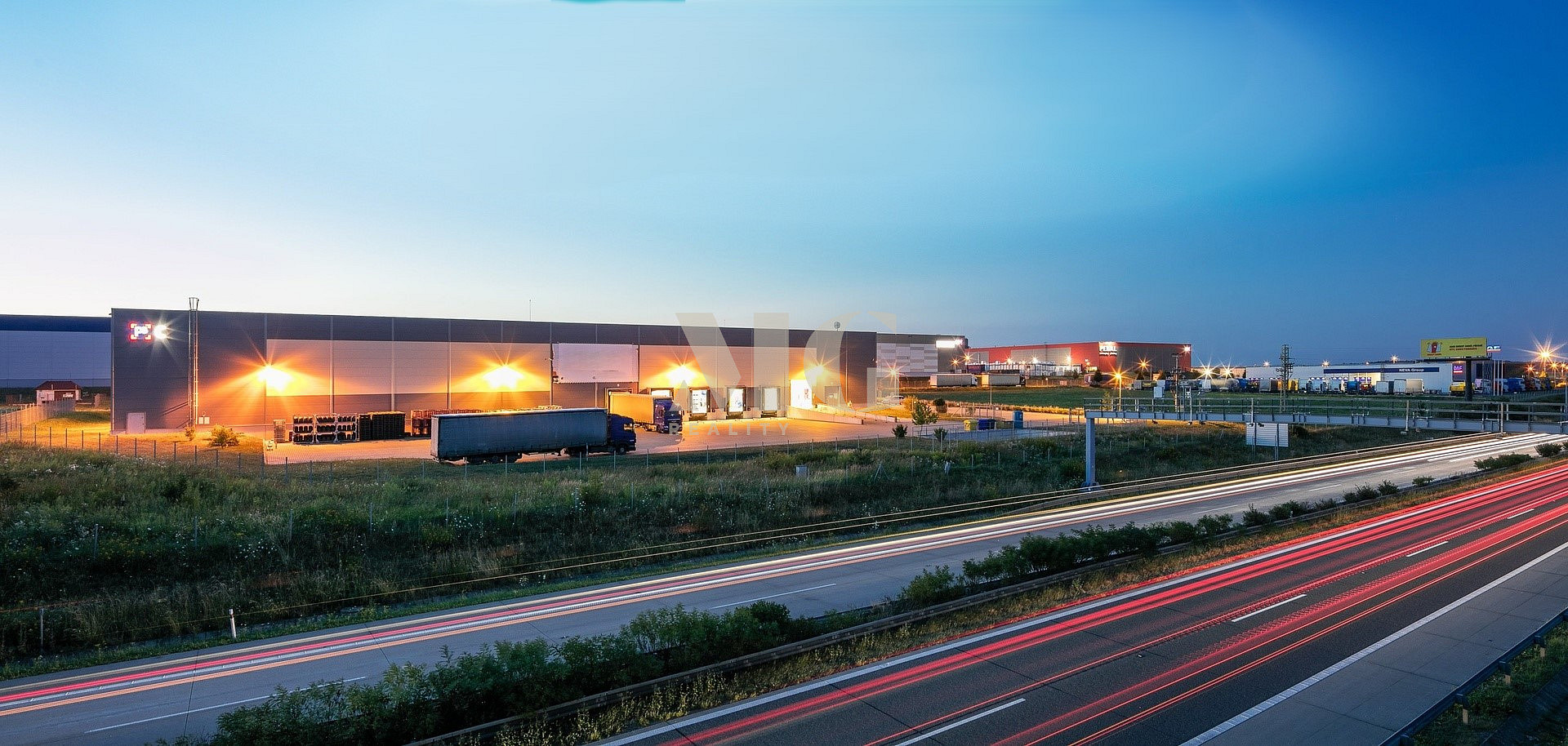 Pronájem kanceláře 600 m² – fotografie 4