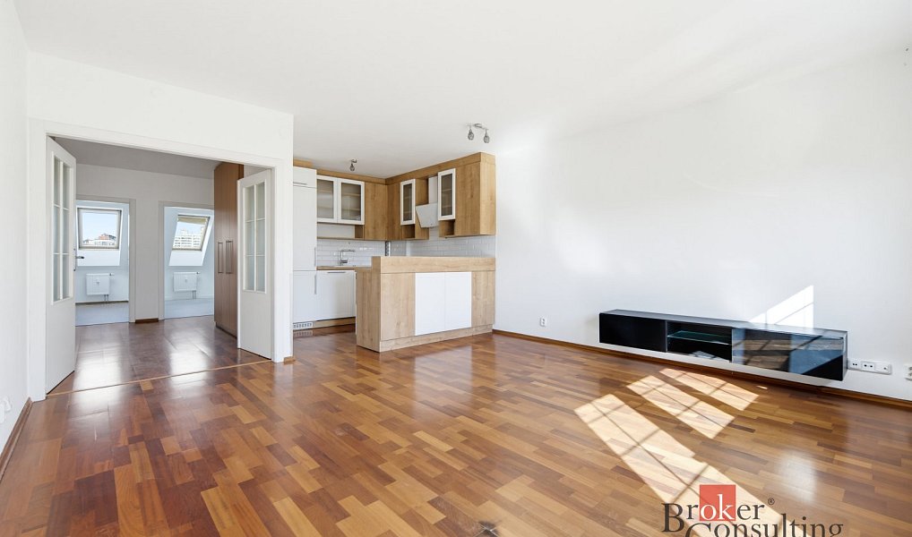 Pronájem bytu 3+kk 79 m², Praha – náhled fotky 4