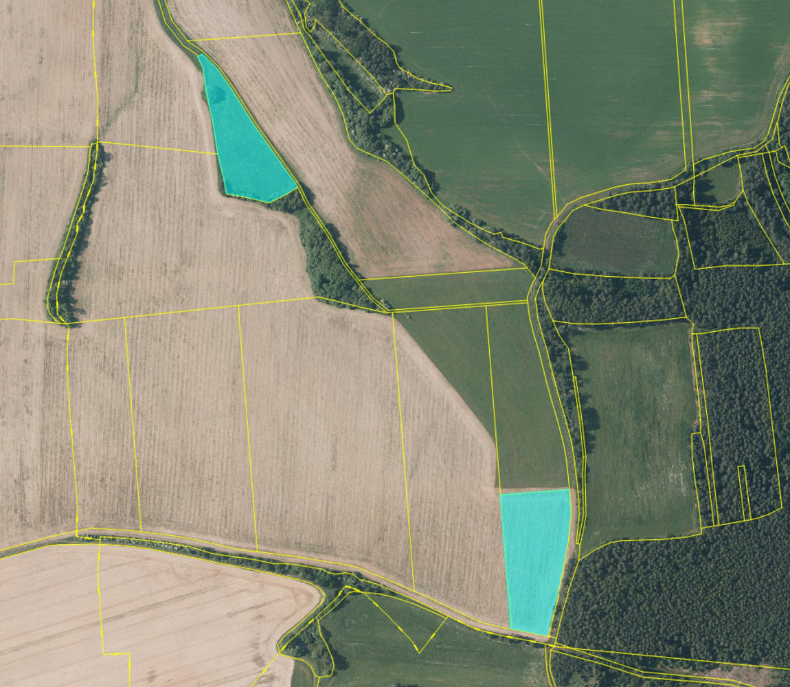 Prodej pole 21 466 m²