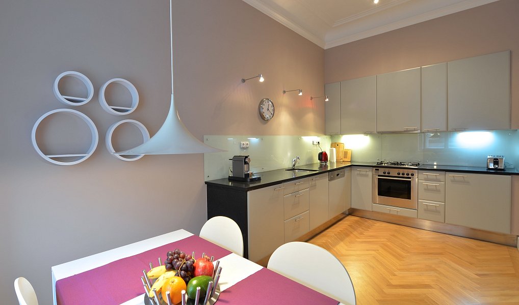 Pronájem bytu 3+1 120 m², Praha – náhled fotky 4