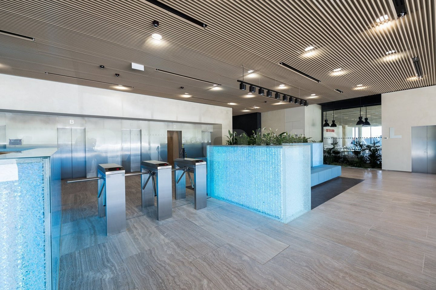 Pronájem kancelářských prostor 915 m² v lokalitě Praha 4 - Michle – pohled 2