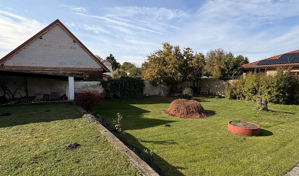 Prodej domu 400 m² s pozemkem 1 320 m², Sluhy – náhled fotky 15