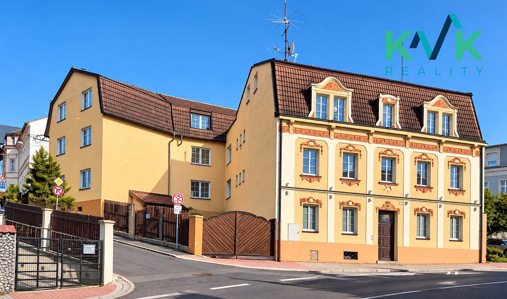 Prodej nájemního domu, činžáku 1 127 m², Karlovy Vary – fotka 1 z 31