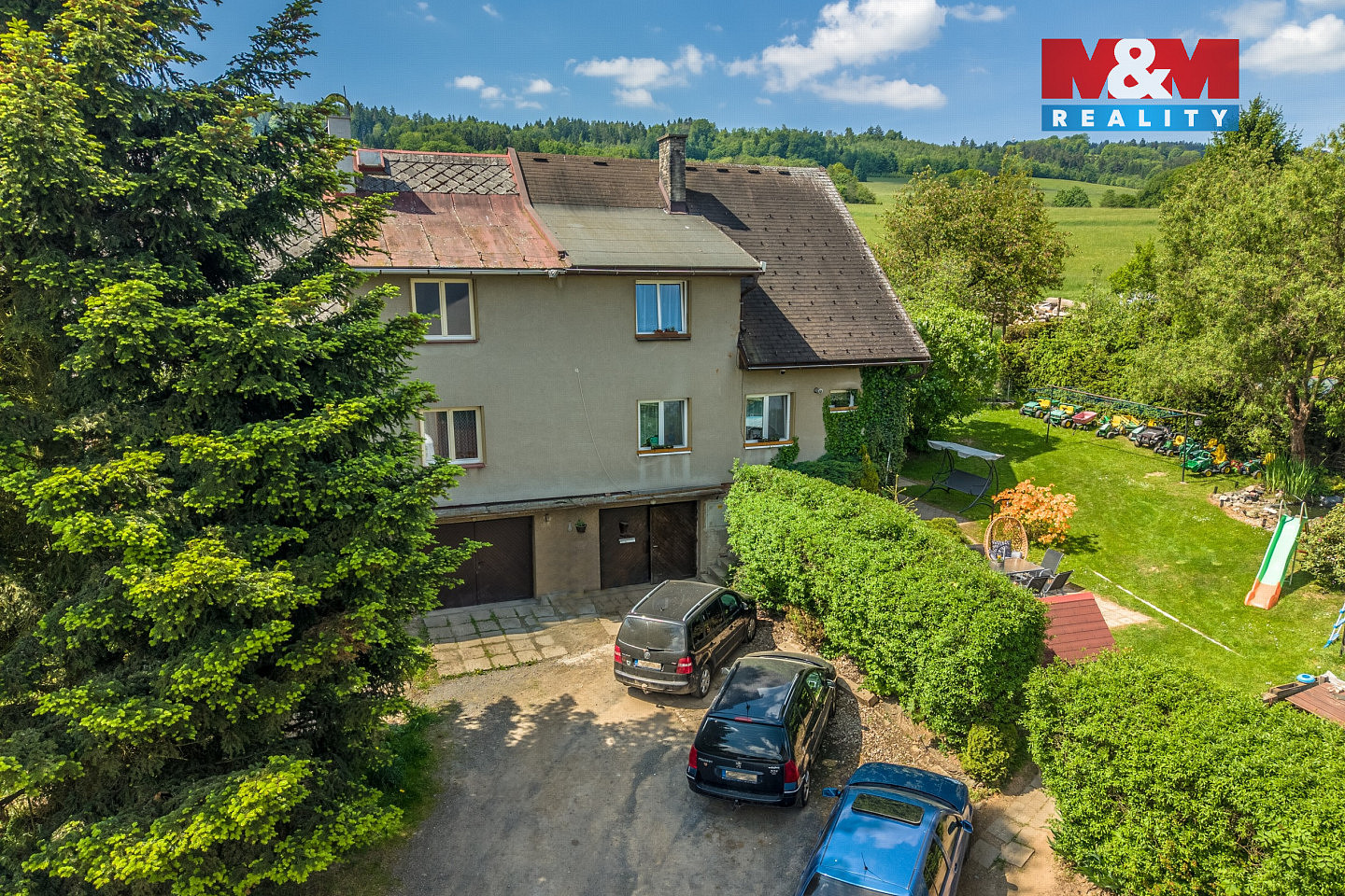 Prodej domu 250 m² s pozemkem 762 m² – fotografie 2