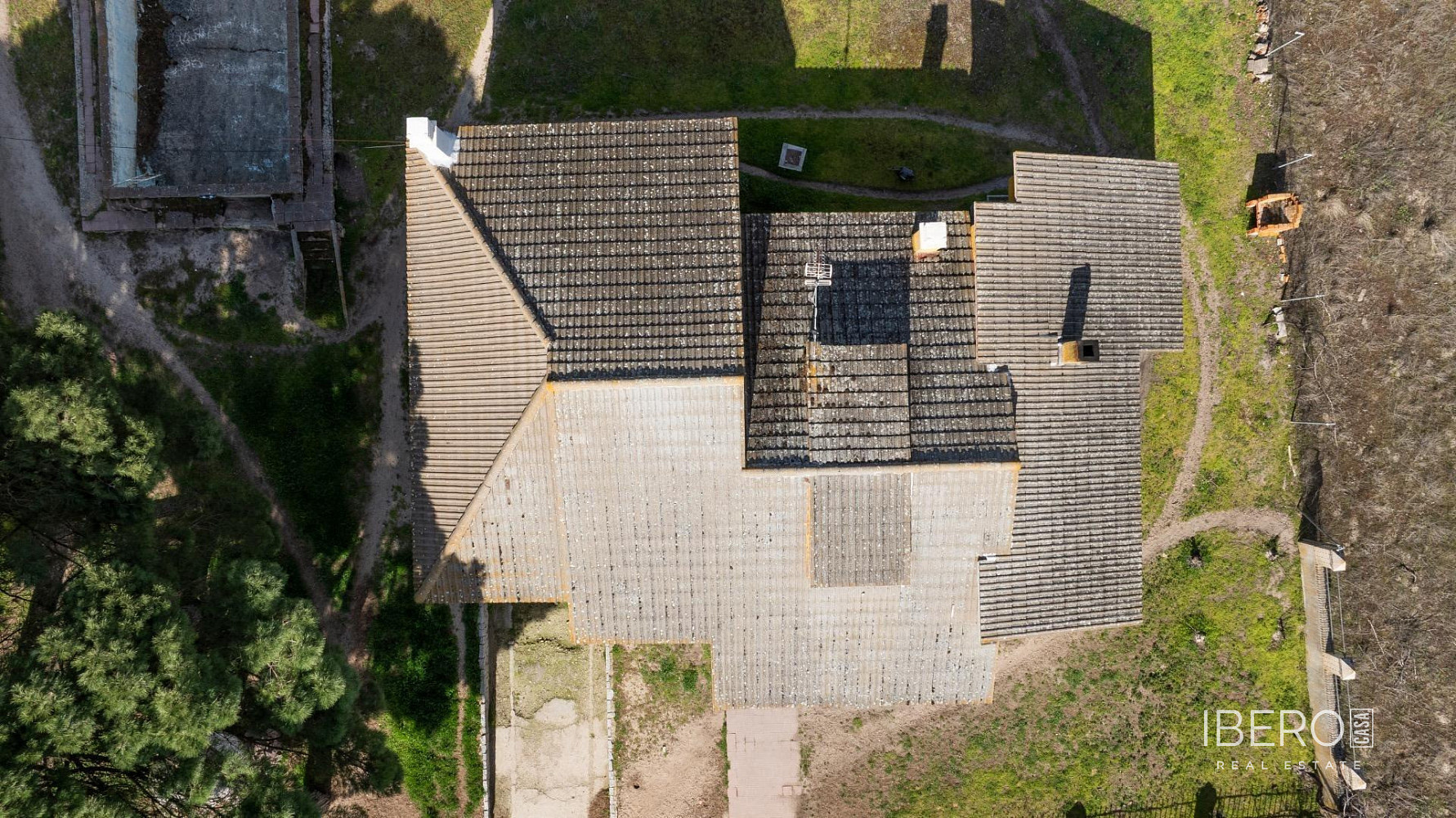 Prodej domu 4 261 m² s pozemkem 3 960 m² — photo 4