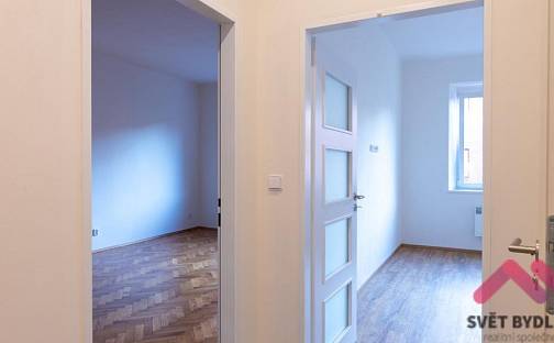 Pronájem bytu 2+kk 51 m², V předpolí, Praha 10