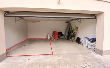 DLOUHODOBÝ PODNÁJEM POLOVINY DVOJGARÁŽE - cca 17 m2 - nám. J. Barranda Beroun, Náměstí Joachima Barranda, Beroun - Beroun-Centrum