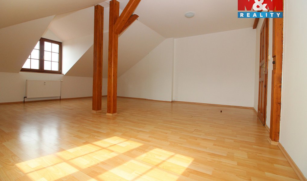 Prodej bytu 2+1 92 m², Nový Bor – náhled fotky 6