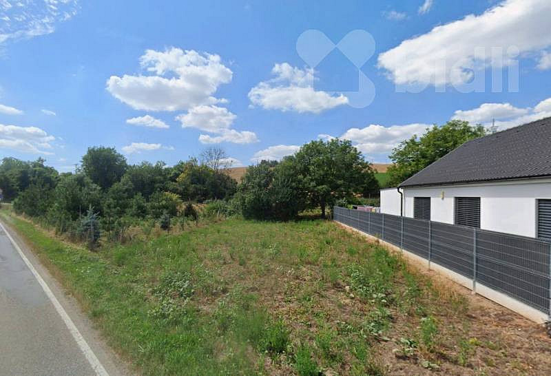 Prodej stavebního pozemku 670 m²