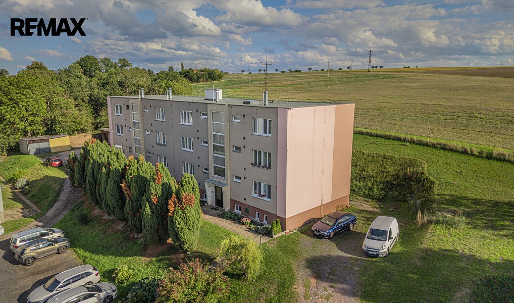 Prodej bytu 3+1 68 m², Zvoleněves – fotka 1 z 18