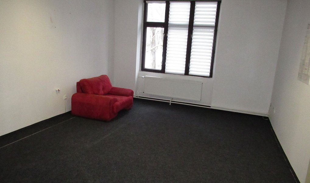 Prodej obchodních prostor 687 m², Chrudim – náhled fotky 3