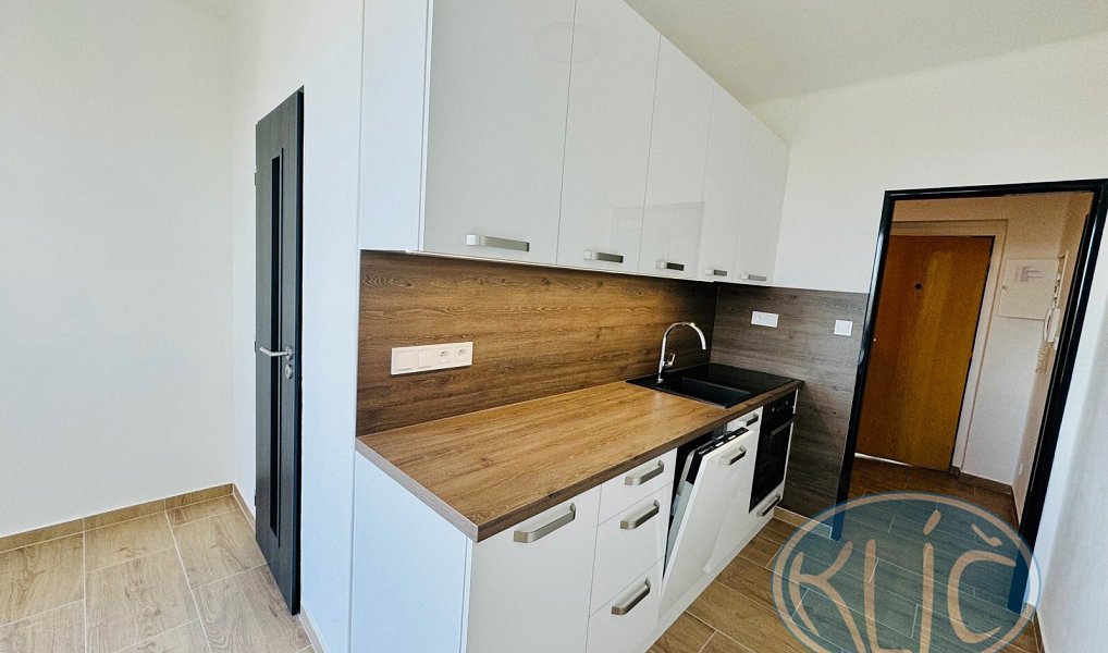 Pronájem bytu 2+1 64 m², Tábor – náhled fotky 2