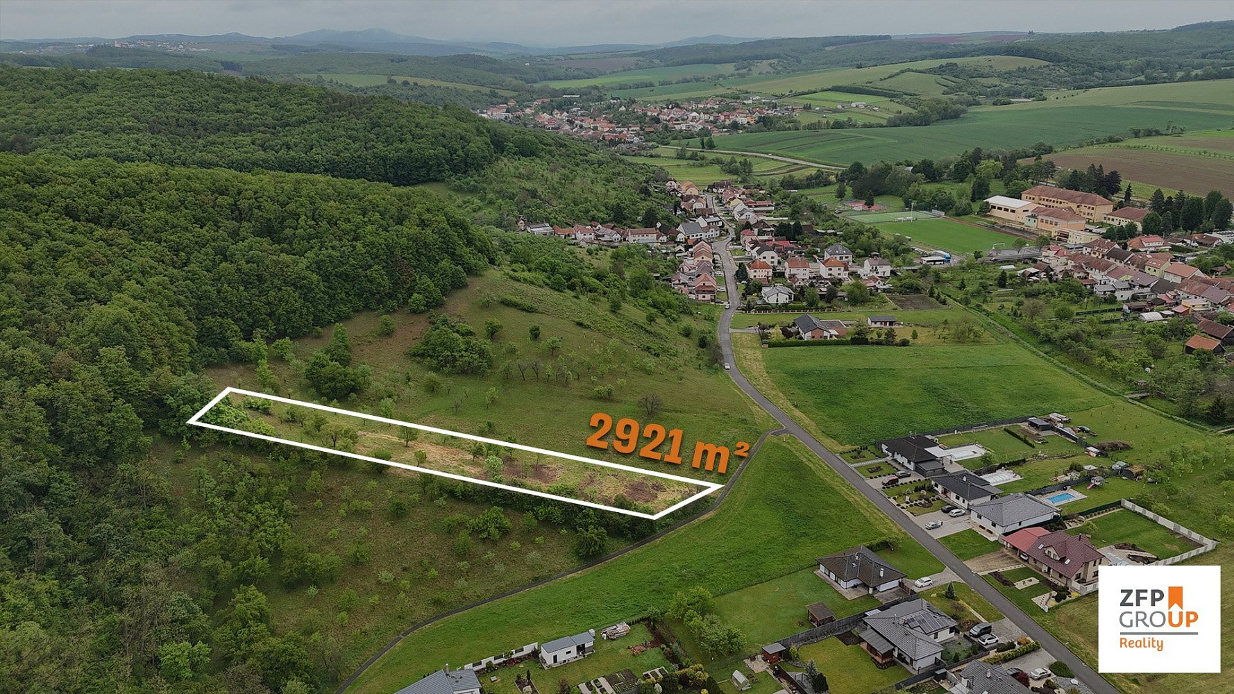 Prodej stavebního pozemku 2 921 m²