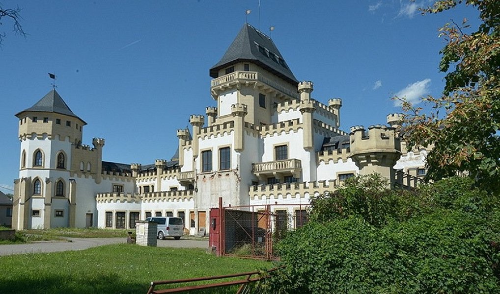 Dražba komerčního prostoru, 2500 m², Znojmo