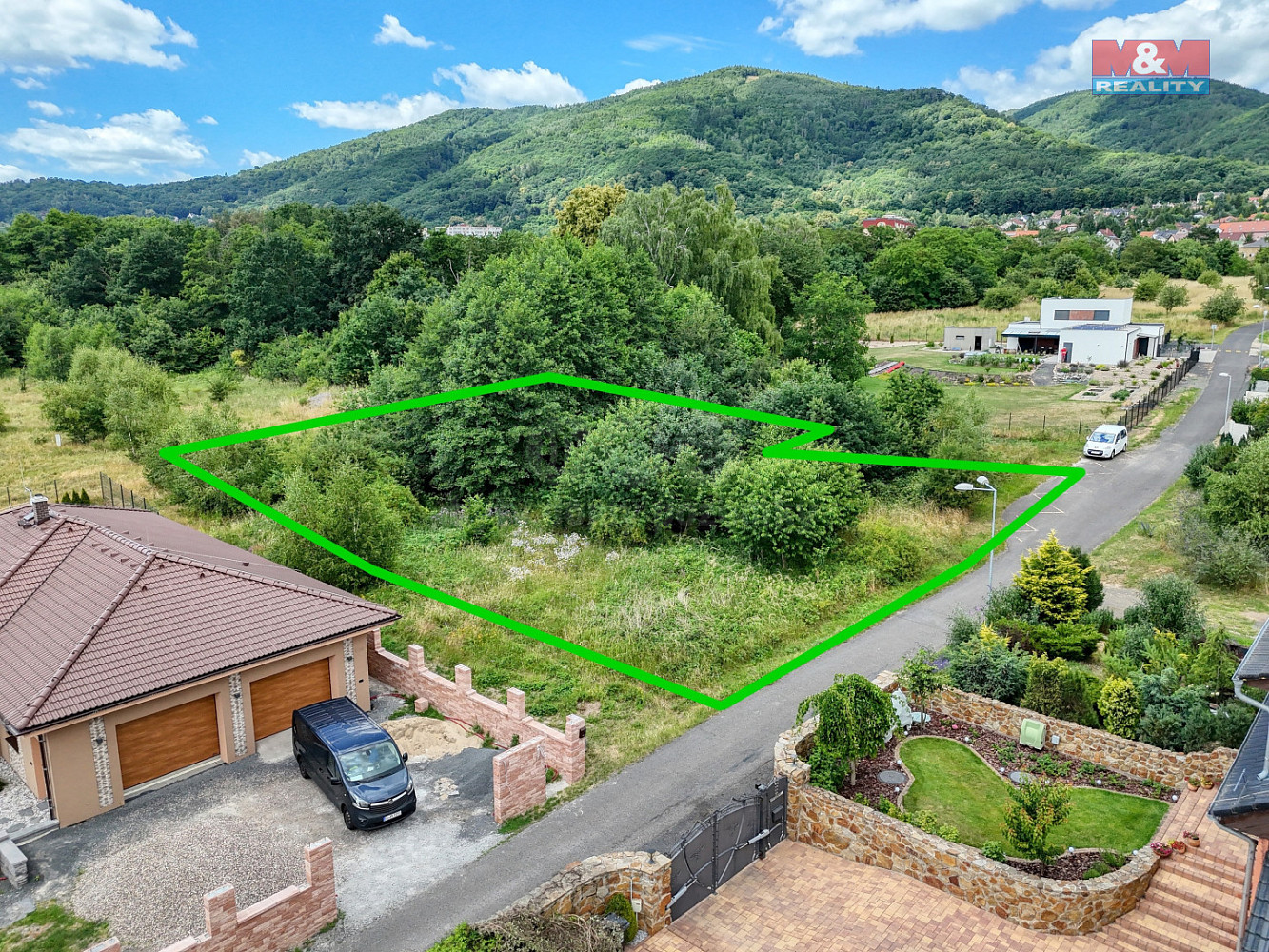 Prodej stavebního pozemku 1 902 m²
