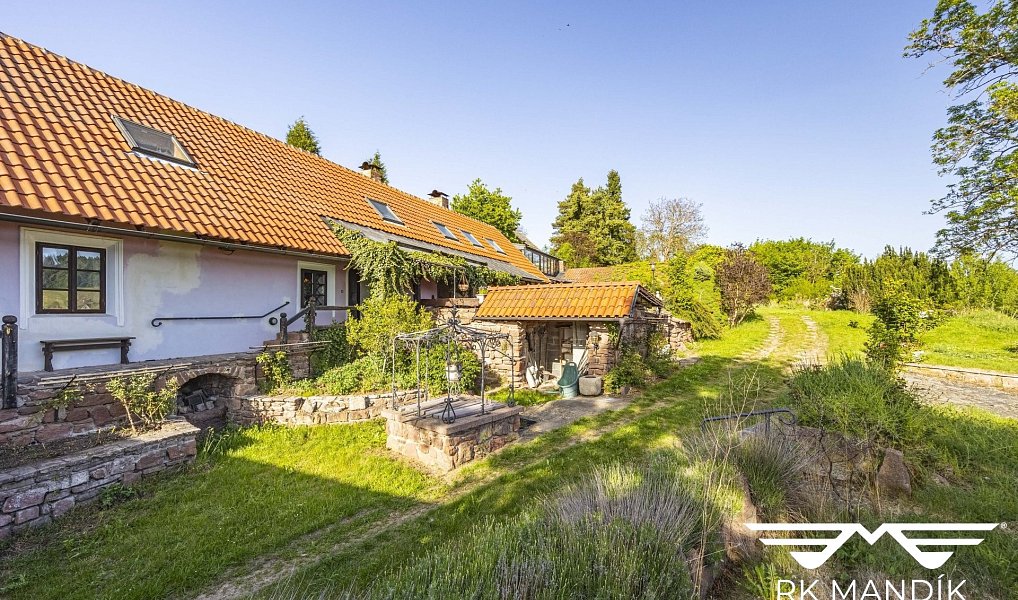 Prodej rodinného domu, 270 m², Praha-východ, Oplany