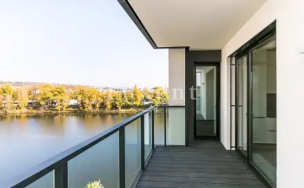 Pronájem bytu 2+kk 66 m²