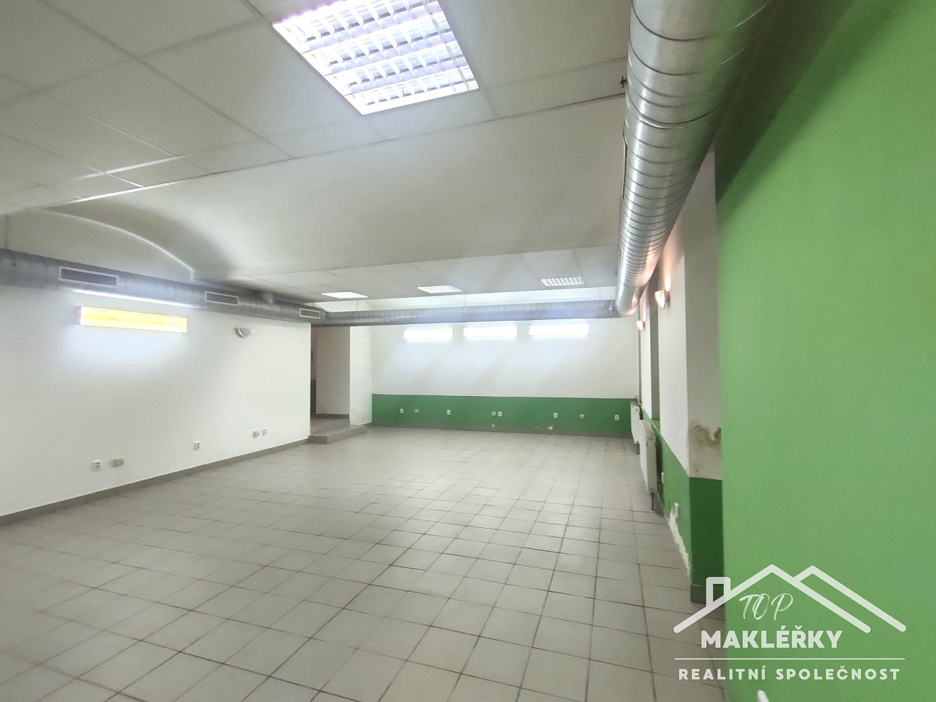 Prodej obchodních prostor 100 m² – fotografie 2