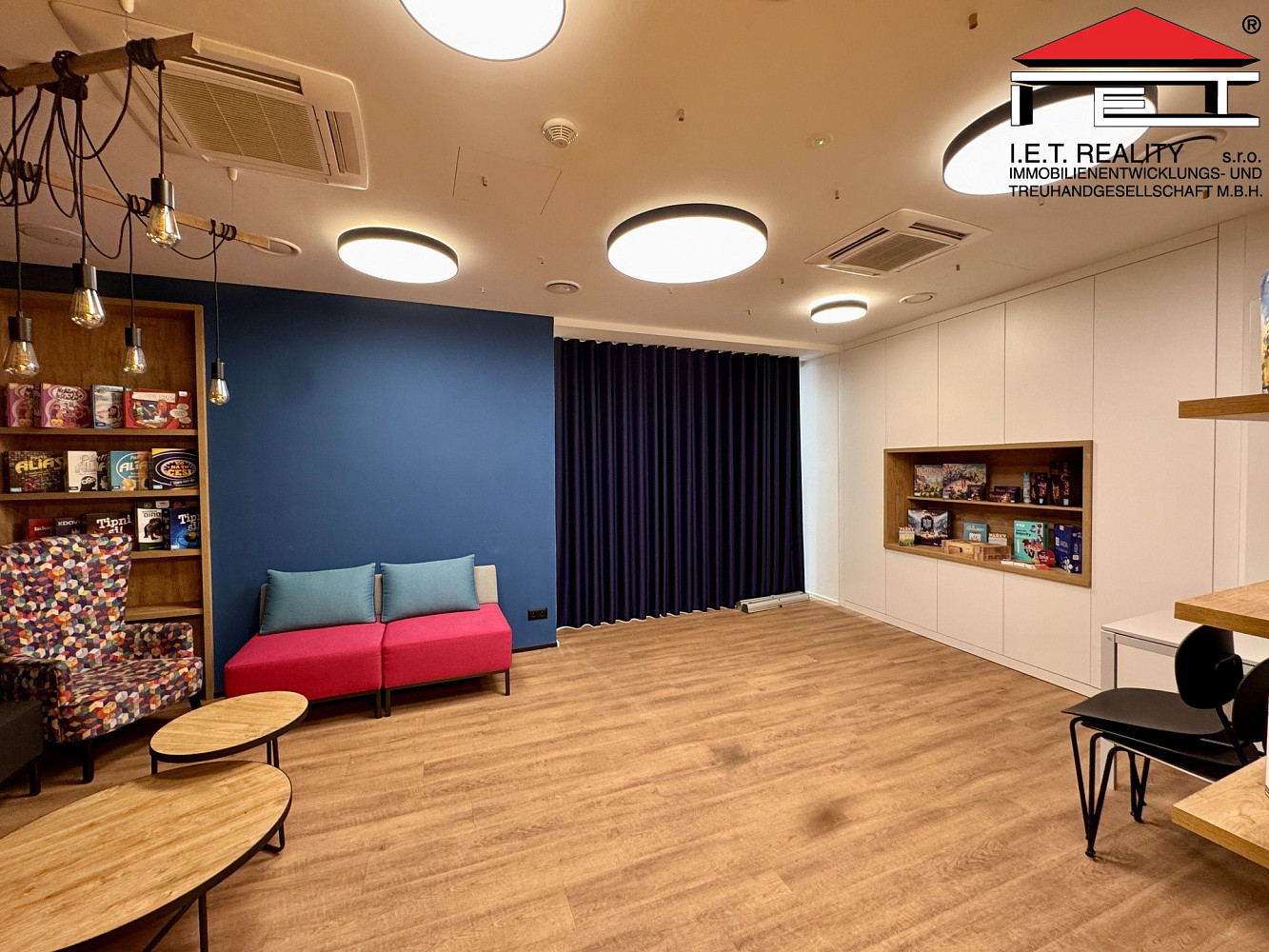 Pronájem kanceláře 106 m² – fotografie 2