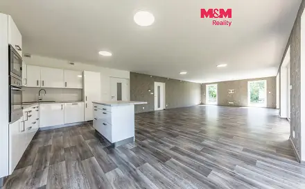 Prodej domu 341 m² s pozemkem 800 m², Jižní, Líbeznice, okres Praha-východ