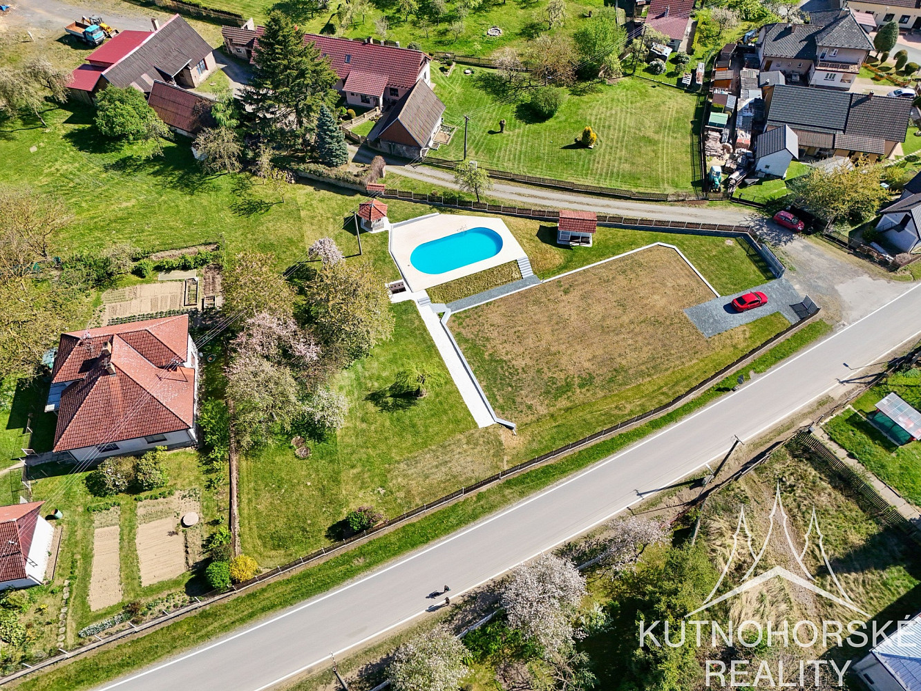Prodej stavebního pozemku 1 972 m² – fotografie 5