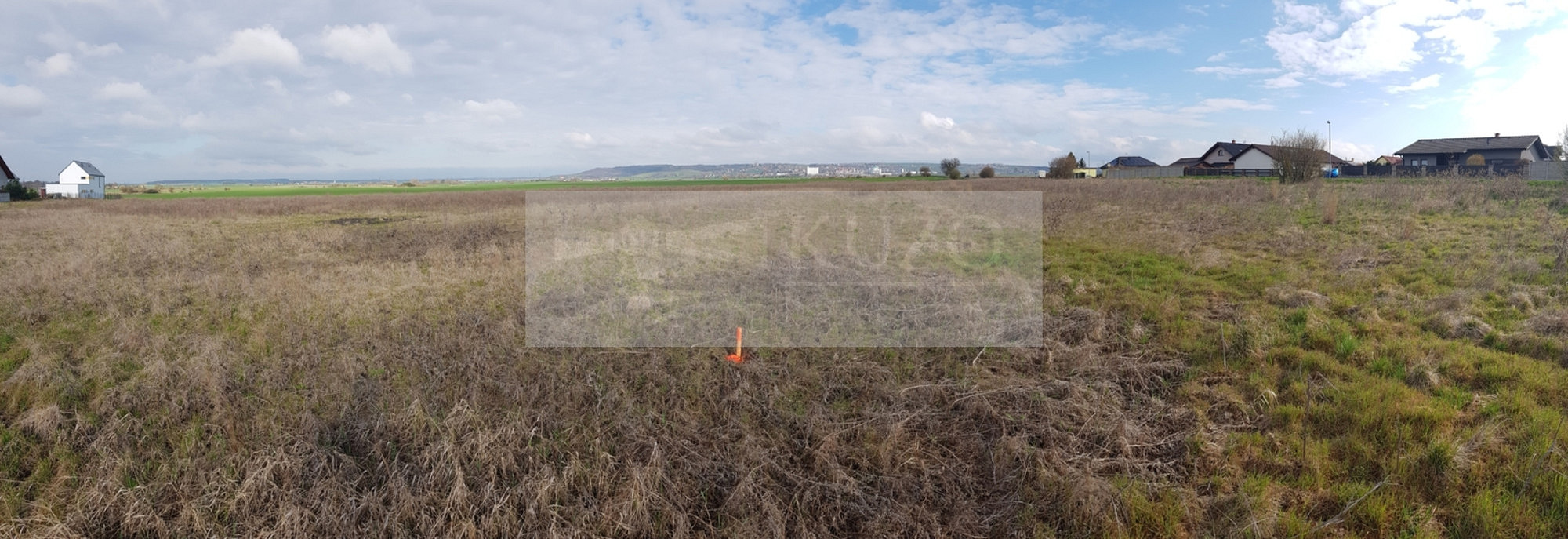 Prodej stavebního pozemku 806 m² – fotografie 2