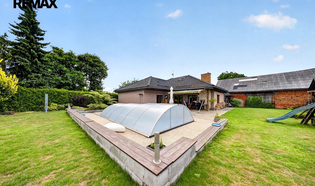 Prodej domu 252 m² s pozemkem 1 767 m², Holasovice – náhled fotky 19