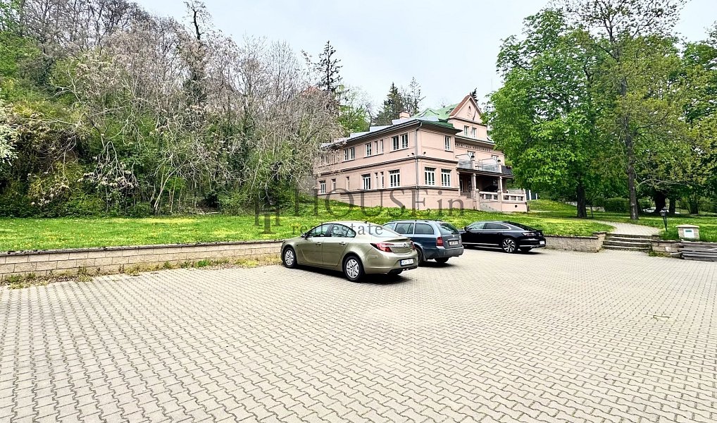 Pronájem garáže, 12 m², Vysočany - Praha 9, Praha