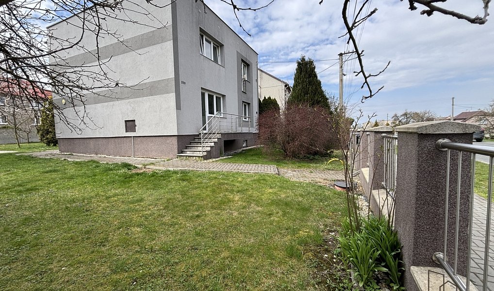 Prodej domu 170 m² s pozemkem 641 m², Uhřičice – náhled fotky 28