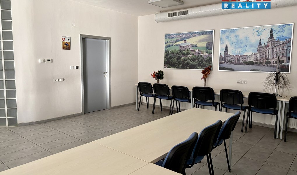 Pronájem kanceláře 180 m², Pardubice – náhled fotky 4