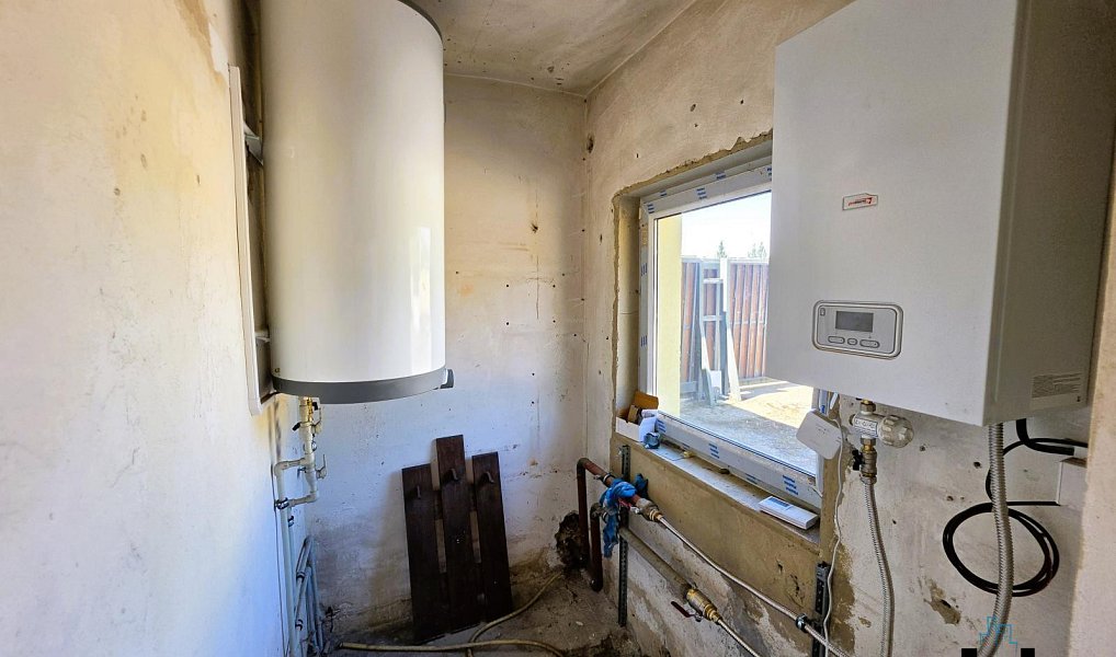 Prodej výrobních prostor 1 965 m², Bílina – náhled fotky 15