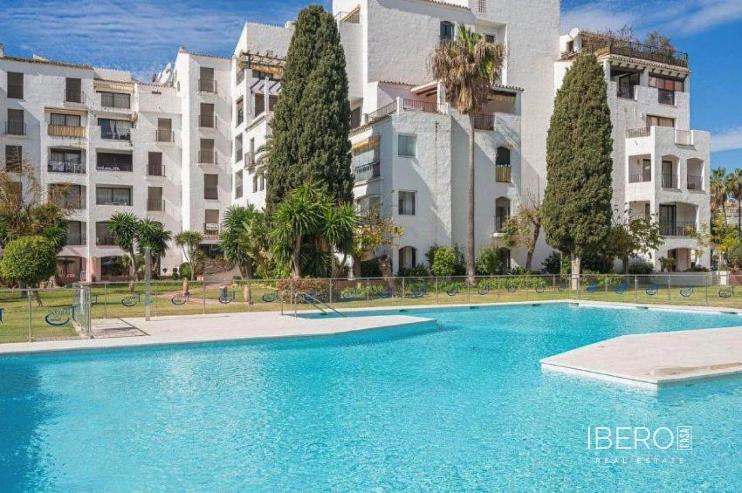 Piso 4+kk – Marbella, Nueva Andalucía