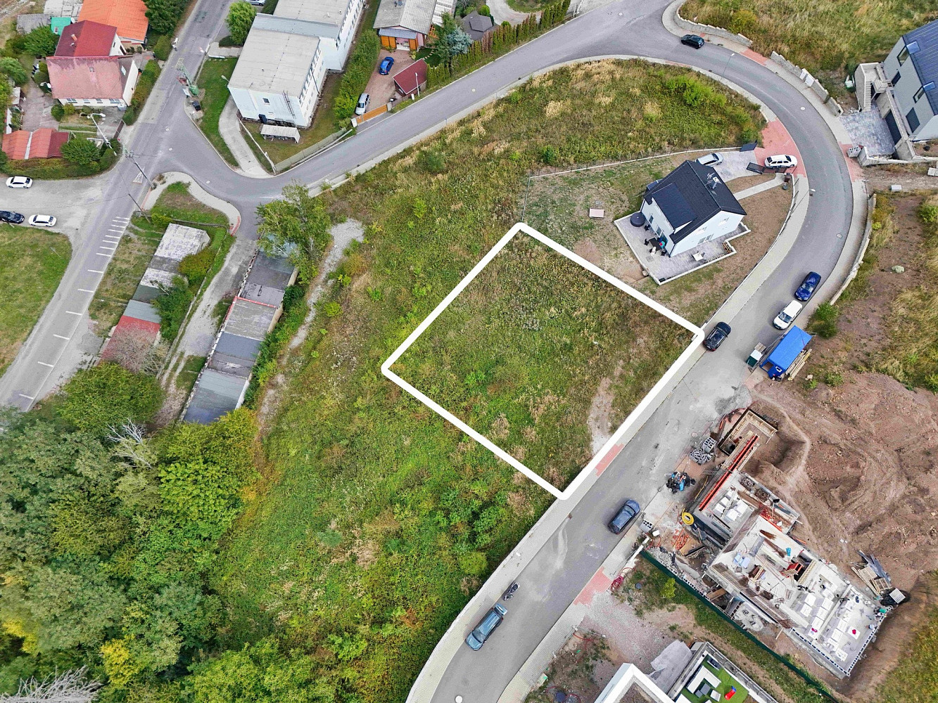 Prodej stavebního pozemku 810 m² — photo 2