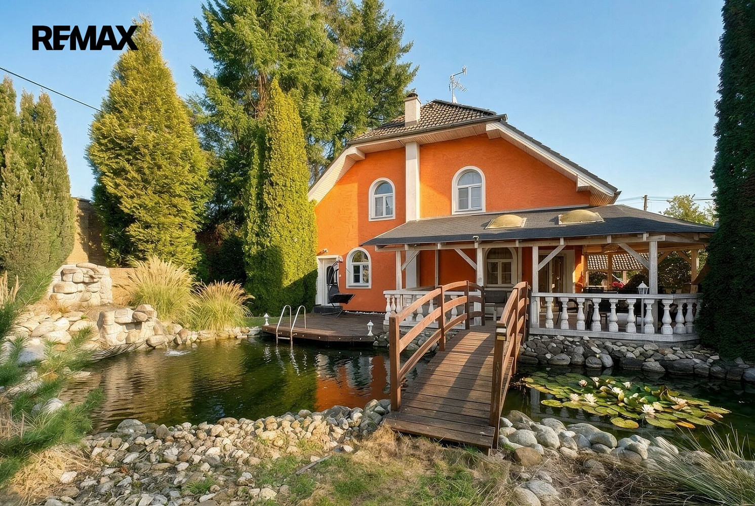 Prodej domu 213 m² s pozemkem 1 506 m²