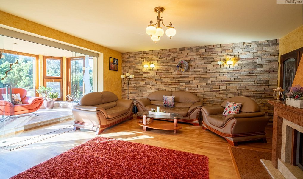 Prodej domu 372 m² s pozemkem 3 764 m², Lužice – fotka 1 z 60