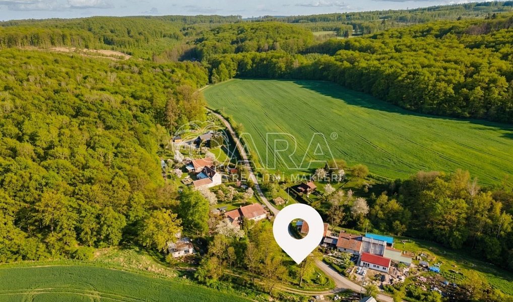 Prodej stavebního pozemku 735 m², Hvězdlice – fotka 1 z 10