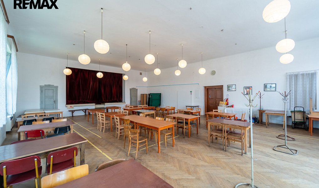 Prodej domu 500 m² s pozemkem 784 m², Svinaře – náhled fotky 9