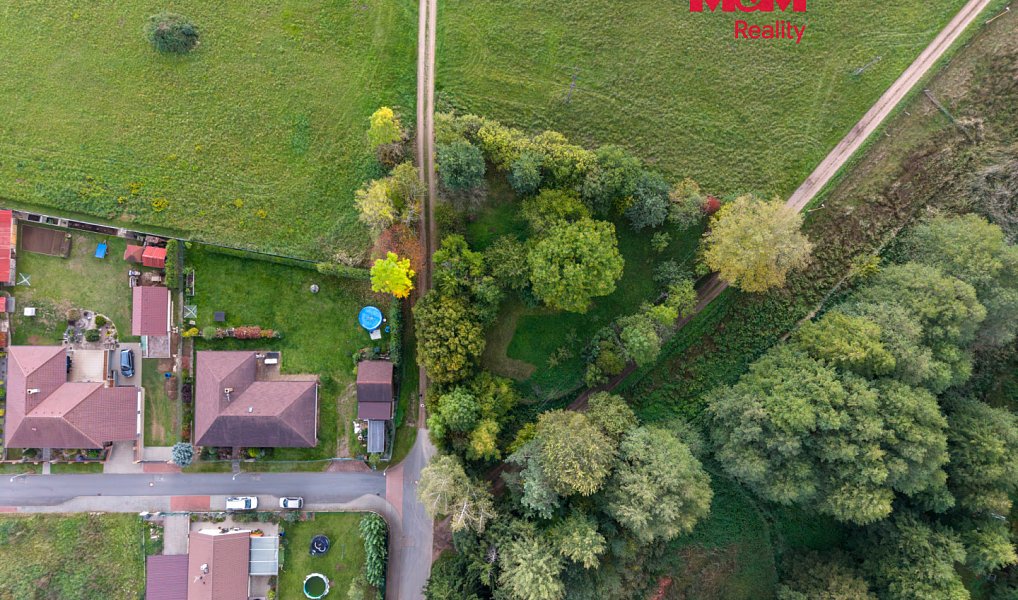 Prodej pozemku, 978 m², Pardubice, Zdechovice