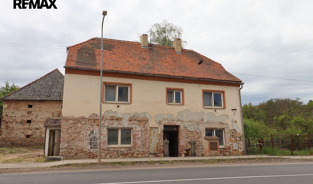 Prodej domu 550 m² s pozemkem 786 m², Lubenec – fotka 1 z 16