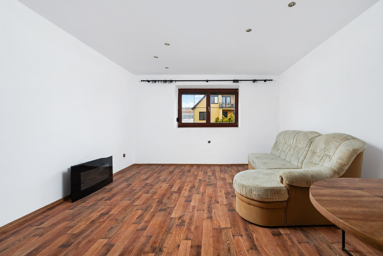 Prodej domu 127 m² s pozemkem 228 m² – fotografie 2
