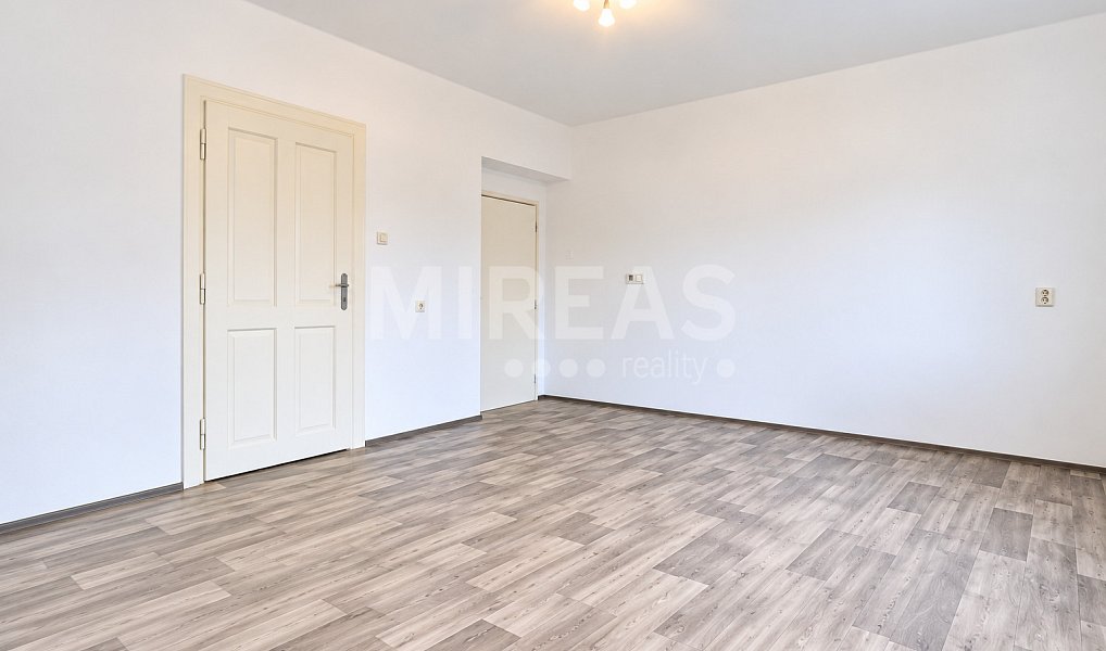 Pronájem bytu 3+kk 110 m², Milovice – náhled fotky 7