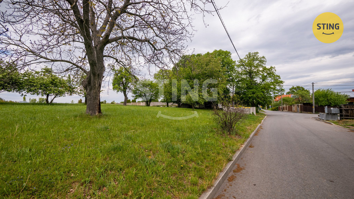 Prodej stavebního pozemku 962 m² – fotografie 3