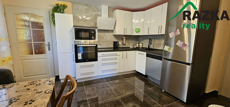 Prodej domu 192 m² s pozemkem 739 m² – fotografie 4
