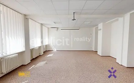 Pronájem kanceláře 50 m², Zarámí, Zlín