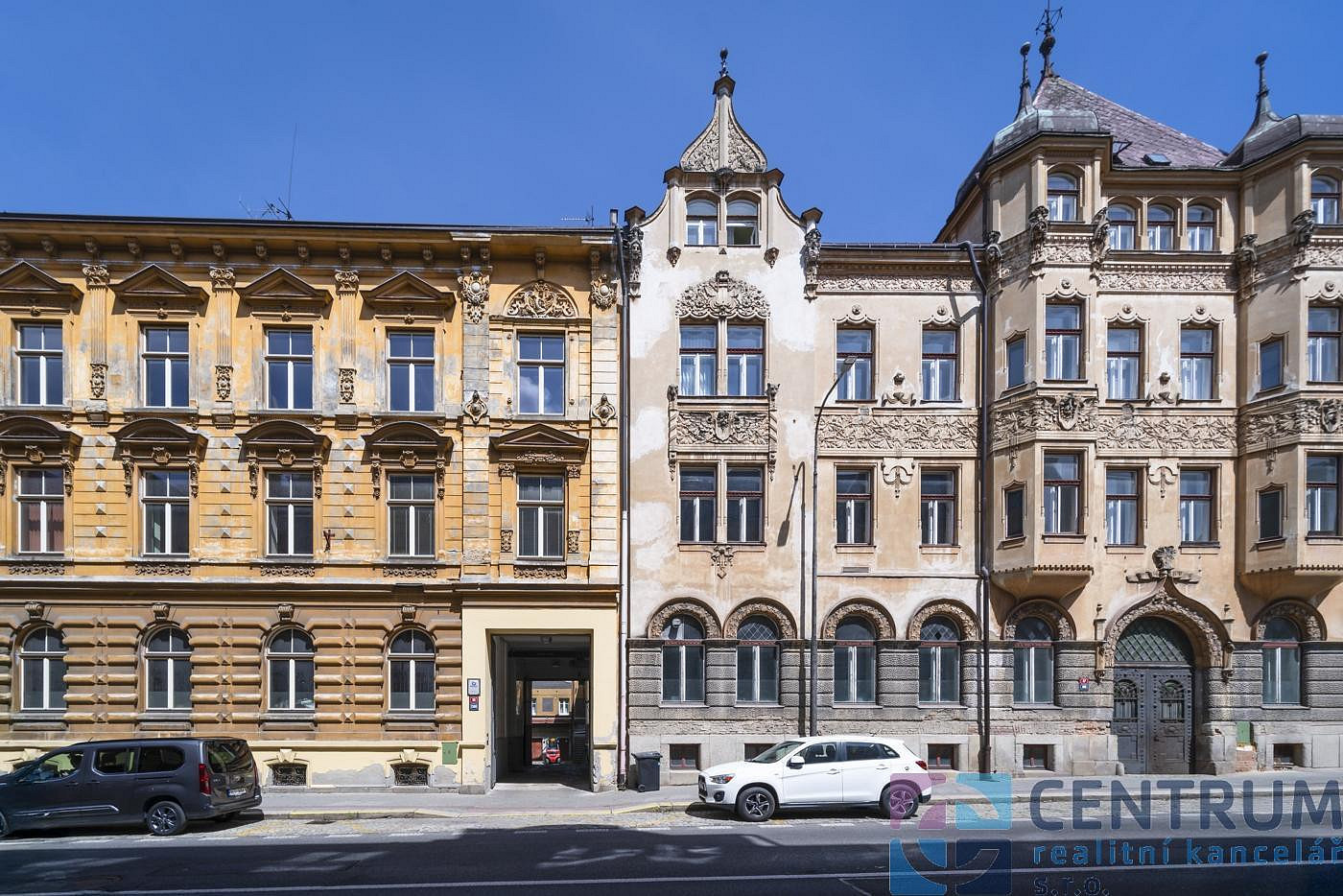 Prodej domu 1 578 m² s pozemkem 6 942 m²