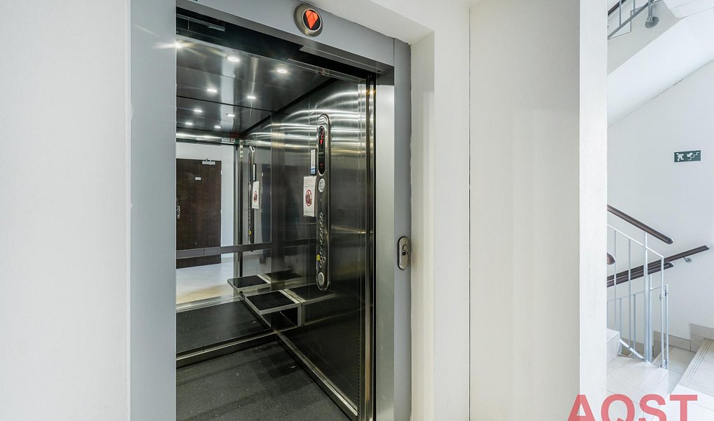 Prodej bytu 1+kk 43 m², Praha – náhled fotky 19