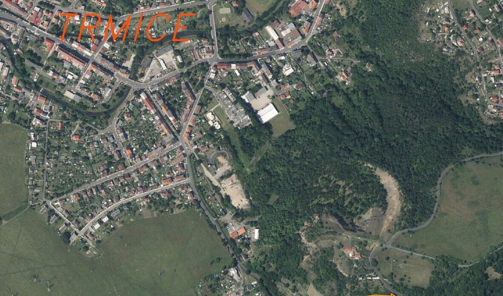 Prodej zahrady 1 100 m², Trmice – náhled fotky 7