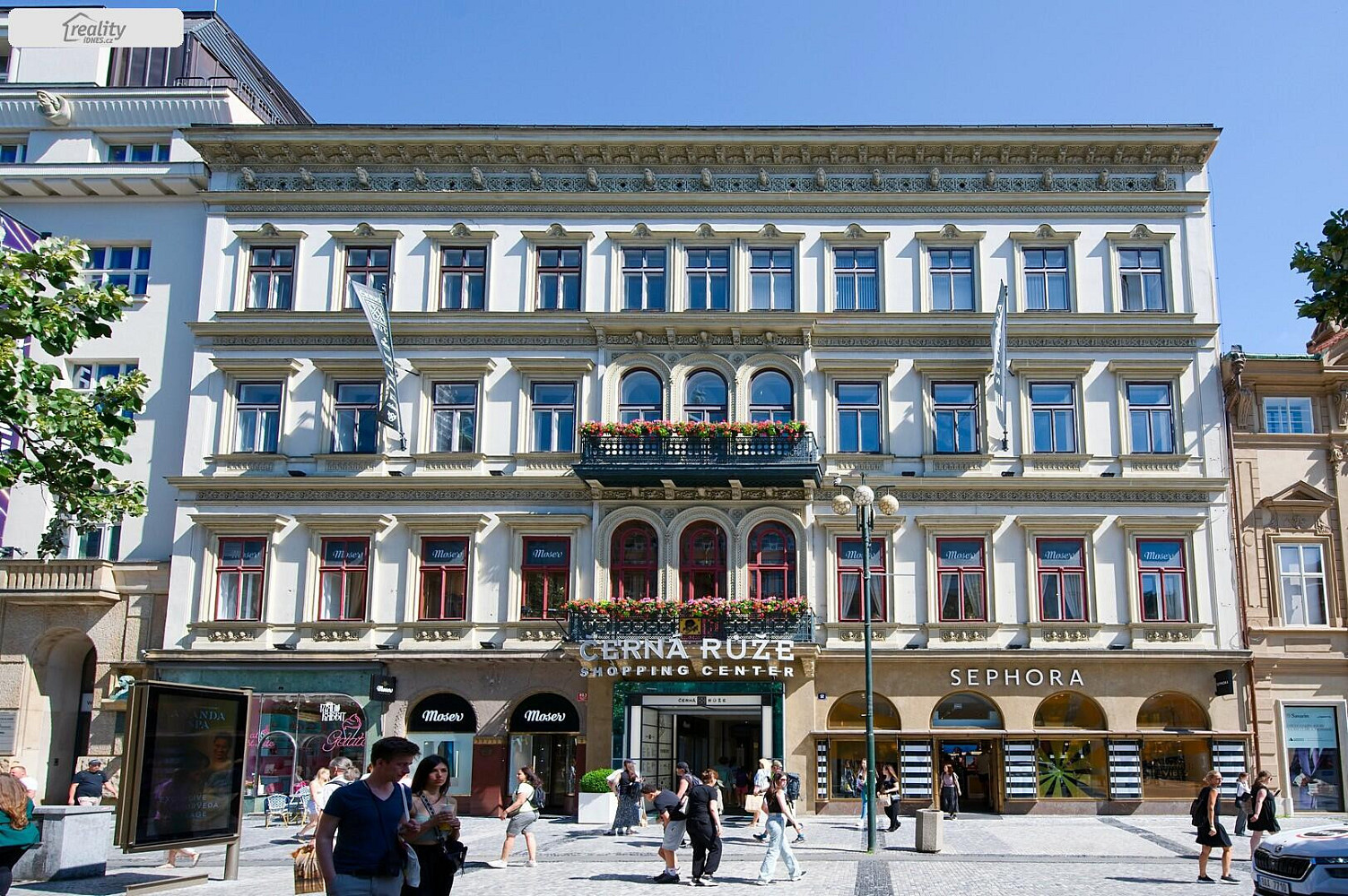 Pronájem obchodních prostor 77 m²