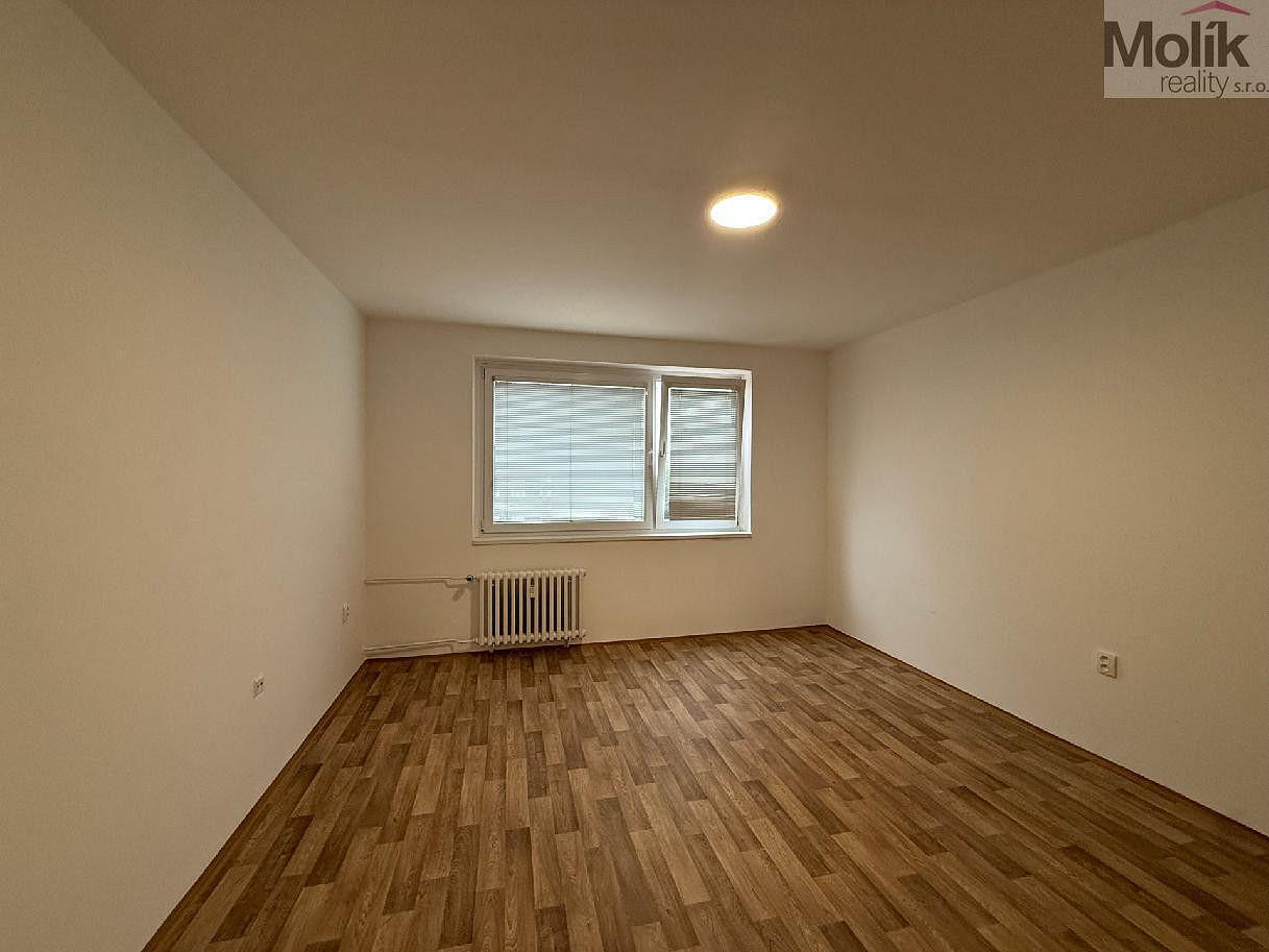 Pronájem bytu 2+kk 40 m² – fotografie 5